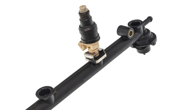 Fuel Injector Retaining Clip A111E6162S Image